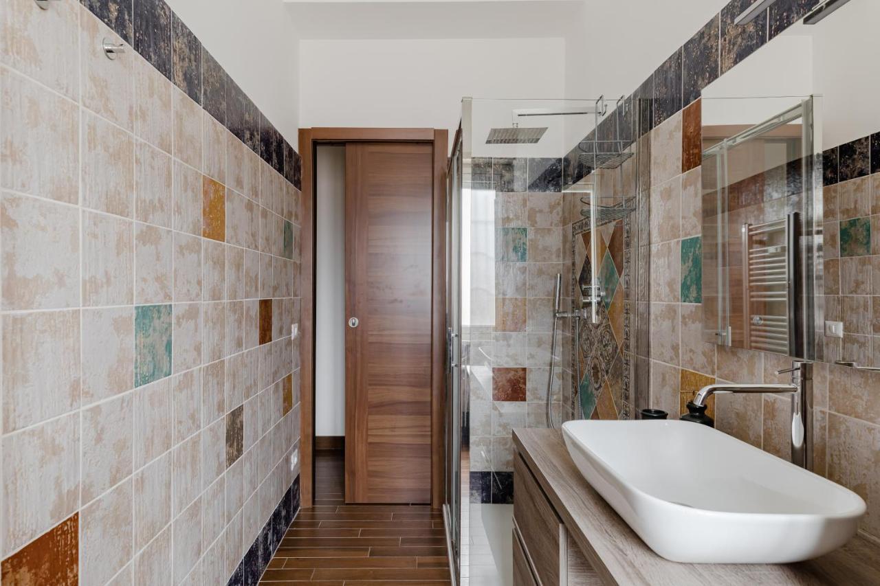 Lejlighed Scarfoglio Apartment, 4 Persone, 2 Camere, Balcone, Wi-fi, Stazione Tiburtina