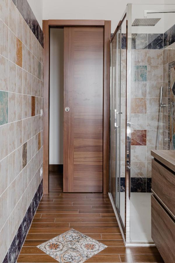 Scarfoglio Apartment, 4 Persone, 2 Camere, Balcone, Wi-fi, Stazione Tiburtina Lejlighed Rom