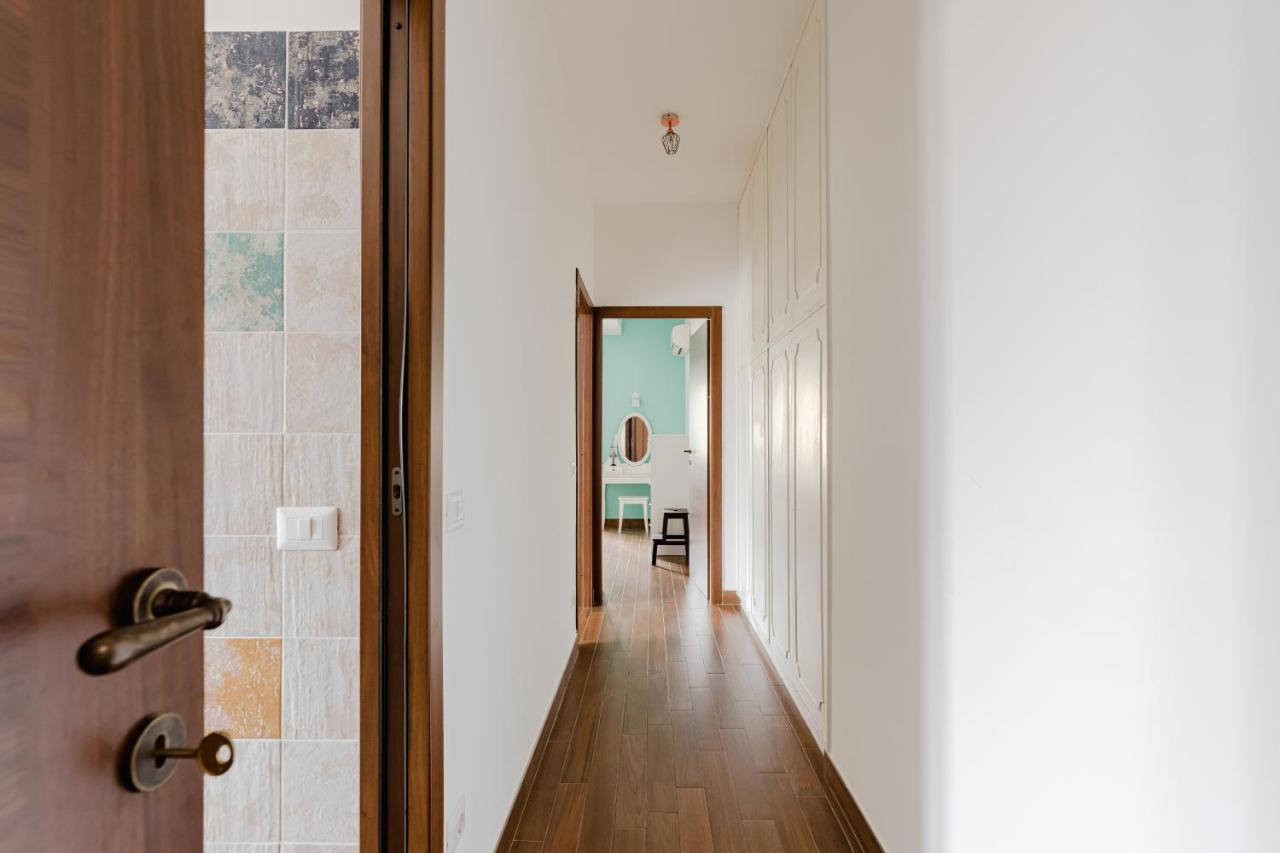 Scarfoglio Apartment, 4 Persone, 2 Camere, Balcone, Wi-fi, Stazione Tiburtina Lejlighed *