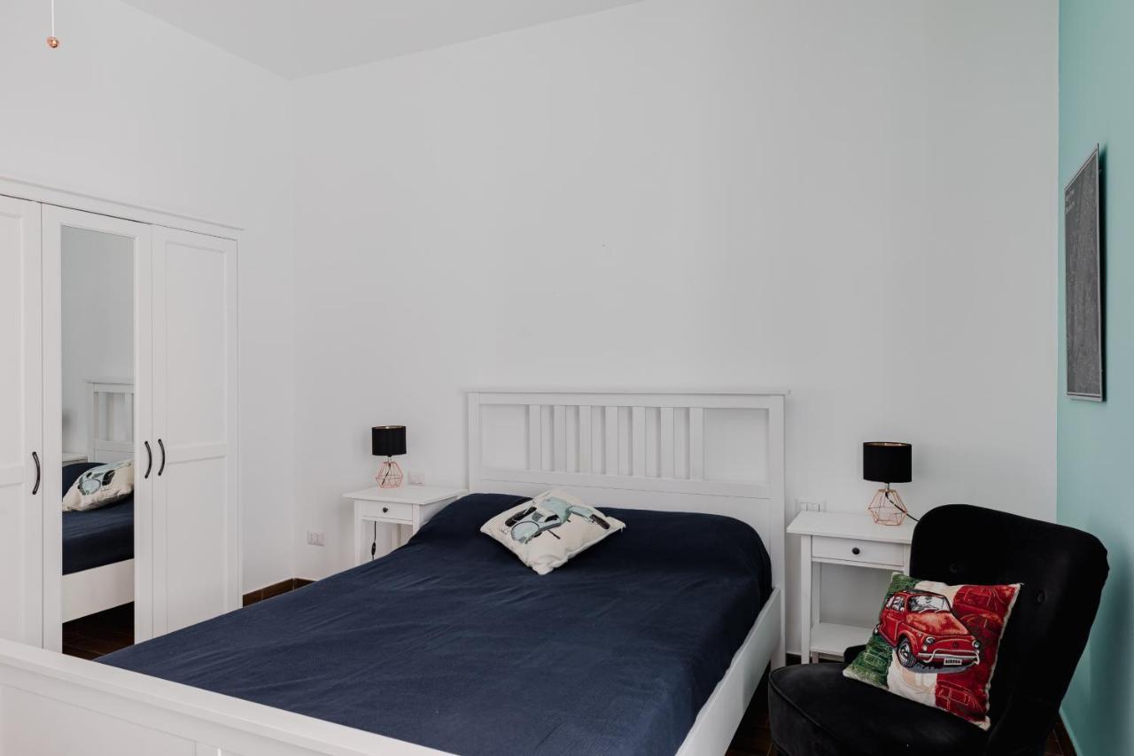 Scarfoglio Apartment, 4 Persone, 2 Camere, Balcone, Wi-fi, Stazione Tiburtina Lejlighed *